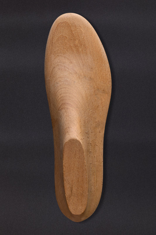 Mens Fashion Runner - 7mm Heel Height / 9mm Toe Spring - Wooden Shoe Last - TOP VIEW