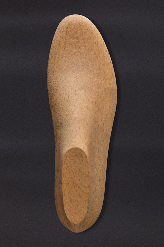 Mens Sneaker Cup Sole - 6mm Heel Height / 10mm Toe Spring - Wooden shoe last - FRONT VIEW